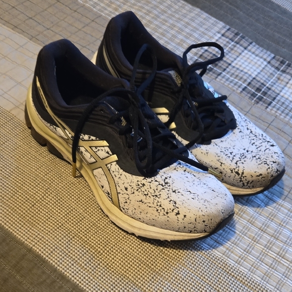 Asics Black and White Athletic Shoes - Picture 1 of 7